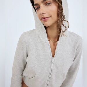 tna Zip up hoodie in xs